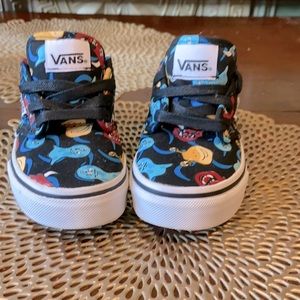 New Out of Box Boys 10.5  Printed Canvas Vans